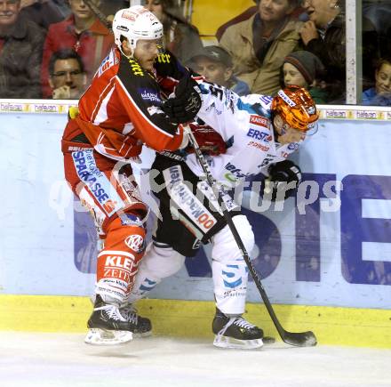 EBEL. Eishockey Bundesliga. KAC gegen EHC LIWEST Linz. Manuel Geier, (KAC), Robert Lukas  (Linz). Klagenfurt, am 25.10.2013
Foto: Kuess 

---
pressefotos, pressefotografie, kuess, qs, qspictures, sport, bild, bilder, bilddatenbank