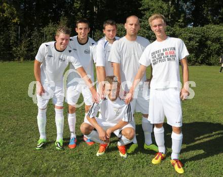 Fussball 2. Klasse C. Rene Buchacher, Martin Kopper, Patrick Hatberger, Thomas Tabojer, Alex Biedermann, Bernd Faschinger. (Himmelberg). Klagenfurt, 7.9.2013.
Foto: Kuess

---
pressefotos, pressefotografie, kuess, qs, qspictures, sport, bild, bilder, bilddatenbank