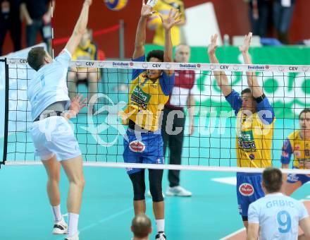 Volleyball Champions League. SK Posijilnica Aich/Dob gegen Zenit Kazan. Valdir Sequeira, Michal Hruska (Aich/Dob). Klagenfurt, am 3.12.2013.
Foto: Kuess
---
pressefotos, pressefotografie, kuess, qs, qspictures, sport, bild, bilder, bilddatenbank