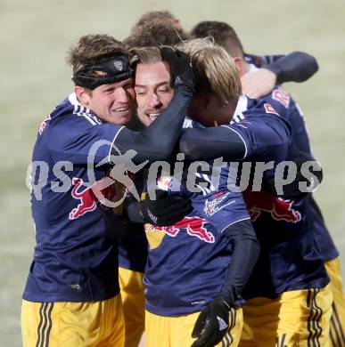 Fussball Bundesliga. RZ Pellets WAC gegen FC Red Bull Salzburg.Torjubel Dusan Svento, Franz Schiemer(Salzburg). Wolfsberg, 4.12.2013.
Foto: Kuess

---
pressefotos, pressefotografie, kuess, qs, qspictures, sport, bild, bilder, bilddatenbank