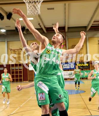 Basketball 2. Bundesliga. KOS Klagenfurt/Celovec gegen Dornbirn Lions. Timur Bas, Timothy Joseph Rupp  (Dornbirn). Klagenfurt, am 21.12.2013.
Foto: Kuess
---
pressefotos, pressefotografie, kuess, qs, qspictures, sport, bild, bilder, bilddatenbank