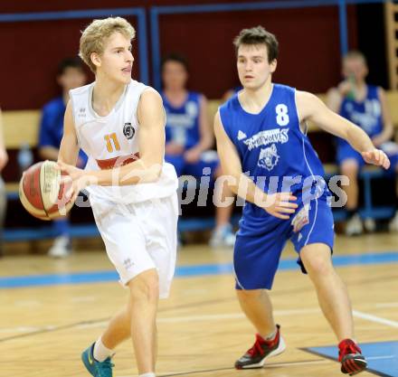 Basketball 2. Bundesliga. Woerthersee Piraten gegen Vienna D.C. Timberwolves.  Andreas Simonitsch,  (Piraten), Philipp Aigner (Vienna). Klagenfurt, am 11.1.2014.
Foto: Kuess
---
pressefotos, pressefotografie, kuess, qs, qspictures, sport, bild, bilder, bilddatenbank