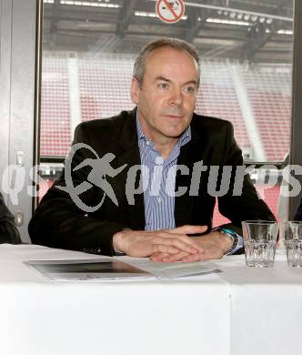 Pressekonferenz. DI Josef Pein (Fa. Porr). Klagenfurt, 7.2.2014.
Foto: Kuess
---
pressefotos, pressefotografie, kuess, qs, qspictures, sport, bild, bilder, bilddatenbank