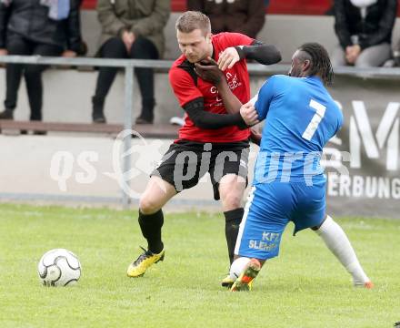 Fussball Kaerntner Liga. SG Annabichler Austria Amateure gegen Maria Saal.  Makanda Christian Mpaka,  (ASV), Zoran Jorgic (Maria Saal). Annabichl am 21.4.2014.
Foto: Kuess
---
pressefotos, pressefotografie, kuess, qs, qspictures, sport, bild, bilder, bilddatenbank