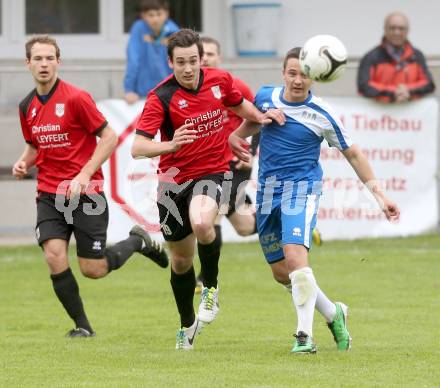 Fussball Kaerntner Liga. SG Annabichler Austria Amateure gegen Maria Saal.  Vahid Muharemovic, (ASV), Marco Mueller (Maria Saal). Annabichl am 21.4.2014.
Foto: Kuess
---
pressefotos, pressefotografie, kuess, qs, qspictures, sport, bild, bilder, bilddatenbank