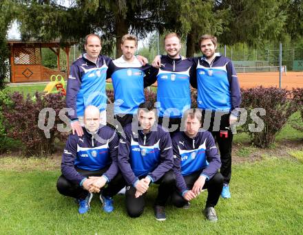 Fussball 2. KLasse D. Trainer German Josef Findenig, Michael Mayer, Hans Dieter Hanschitz, Stefan Wagger, Wolfgang Eberhard, Rene Miklautz, Co-Trainer Friedrich Klautzer (Maria Rojach). Grafenstein am 26.4.2014.
Foto: Kuess
---
pressefotos, pressefotografie, kuess, qs, qspictures, sport, bild, bilder, bilddatenbank