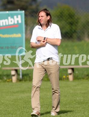 Fussball. Unterliga Ost. Kuehnsdorf gegen St. Stefan. Trainer Richard Huber (Kuehnsdorf). Kuehnsdorf, 26. 4.2014.
Foto: Kuess
---
pressefotos, pressefotografie, kuess, qs, qspictures, sport, bild, bilder, bilddatenbank