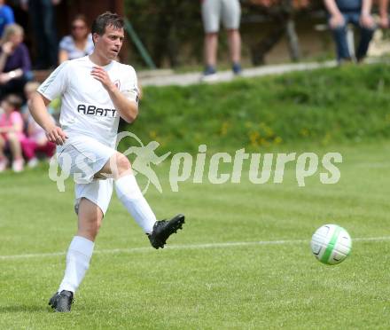 Fussball Kaerntner Liga. ATUS Ferlach gegen St. Veit/Glan. Thomas Waldhauser (Ferlach). Ferlach, 10.5.2014.
Foto: Kuess
---
pressefotos, pressefotografie, kuess, qs, qspictures, sport, bild, bilder, bilddatenbank