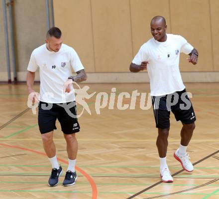 Fussball Bundesliga. Trainingsbeginn WAC. Robert Zulj, Silvio. Wolfsberg, am 3.6.2014.
Foto: Kuess
---
pressefotos, pressefotografie, kuess, qs, qspictures, sport, bild, bilder, bilddatenbank