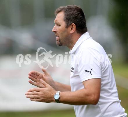 Fussball 1. KLasse C1.  Sirnitz gegen Eberstein. Trainer Michael Gmainer (Sirnitz). Sirnitz, am 30.8.2014.
Foto: Kuess
---
pressefotos, pressefotografie, kuess, qs, qspictures, sport, bild, bilder, bilddatenbank