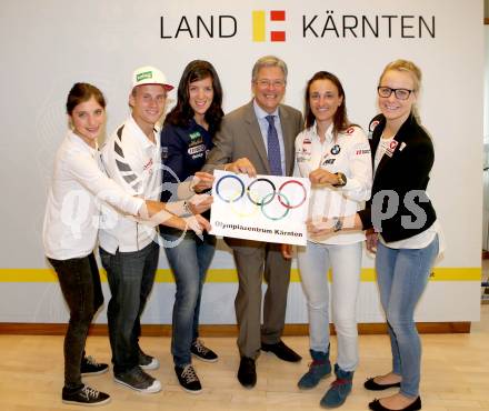 Triathlon, Snowboard, Rudern, Segeln, Schwimmen. Fototermin bei Landeshauptmann Peter Kaiser. Lisa Perterer, Hanno Douschan, Magdalena Lobnig, Peter Kaiser, Lara Vadlau, Lisa Zaiser. Klagenfurt, am 5.9.2014.
Foto: Kuess
---
pressefotos, pressefotografie, kuess, qs, qspictures, sport, bild, bilder, bilddatenbank