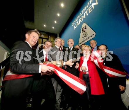 Eroeffnung Olympiazentrum Kaernten. Landessportdirektor Arno Arthofer, Karl Schnabl, Landeshauptmann Peter Kaiser, Karl Stoss,  Vizebuergermeisterin Luise Matiaschitz. Klagenfurt, am 1.12.2014.
Foto: Kuess
---
pressefotos, pressefotografie, kuess, qs, qspictures, sport, bild, bilder, bilddatenbank