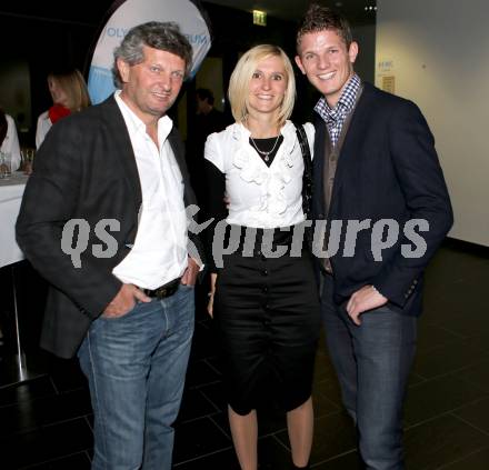 Eroeffnung Olympiazentrum Kaernten. Franz Morgenstern, Thomas Morgenstern mit Freundin Silvia. Klagenfurt, am 1.12.2014.
Foto: Kuess
---
pressefotos, pressefotografie, kuess, qs, qspictures, sport, bild, bilder, bilddatenbank