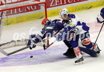 EBEL. Eishockey Bundesliga. EC VSV gegen SAPA Fehervar AV19. Darren Haydar,  (VSV), Miklos Rajna (Alba Volan). Villach, am 11.1.2015.
Foto: Kuess 


---
pressefotos, pressefotografie, kuess, qs, qspictures, sport, bild, bilder, bilddatenbank