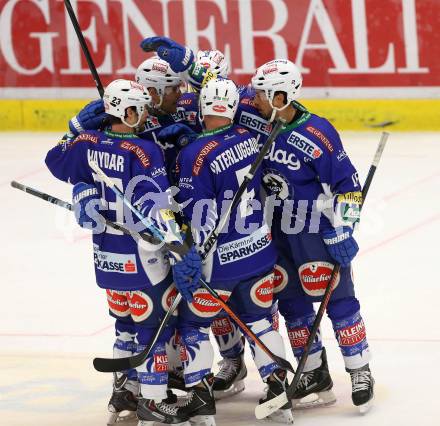 EBEL. Eishockey Bundesliga. EC VSV gegen KAC. Torjubel John Lammers Jason Krog, Gerhard Unterluggauer, Cole Jarrett, Darren Haydar (VSV). Villach, am 18.1.2015.
Foto: Kuess 


---
pressefotos, pressefotografie, kuess, qs, qspictures, sport, bild, bilder, bilddatenbank