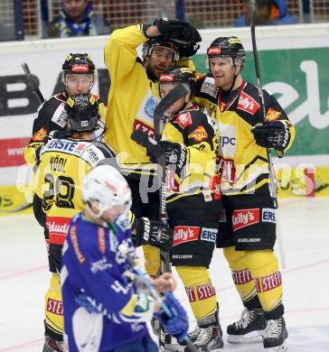 EBEL. Eishockey Bundesliga. EC VSV gegen UPC Vienna Capitals.  Torjubel Philippe Lakos, Dustin Sylvester, Danny Bois, Jamie Fraser, Andreas Noedl   (Caps). Villach, am 10.2.2015.
Foto: Kuess 


---
pressefotos, pressefotografie, kuess, qs, qspictures, sport, bild, bilder, bilddatenbank