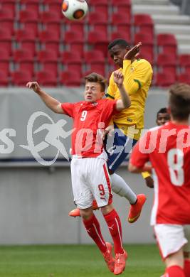 Fussball. 12. Tournament of Nations. U16 Laenderspiel Oesterreich gegen Brasilien. Nicolas Meister, (Oesterreich),  Lucas Eduardo Souza  (Brasilien). Woerthersee Arena, Klagenfurt, am 24.4.2015.
Foto: Kuess
---
pressefotos, pressefotografie, kuess, qs, qspictures, sport, bild, bilder, bilddatenbank