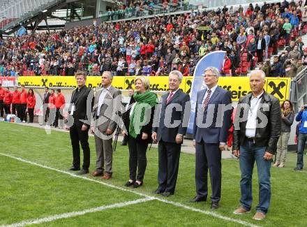 Fussball. 12. Tournament of Nations. U16 Laenderspiel Oesterreich gegen Brasilien.  Landessportdirektor Arno Arthofer, Vizebuergermeister Juergen Pfeiler, Buergermeisterin Marie Luise Mathiaschitz, Bundespraesident Heinz Fischer,  Landeshauptmann Peter Kaiser, Buergermeister Koetschach Mauthen. Woerthersee Arena, Klagenfurt, am 24.4.2015.
Foto: Kuess
---
pressefotos, pressefotografie, kuess, qs, qspictures, sport, bild, bilder, bilddatenbank