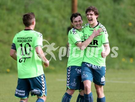 Fussball Kaerntner Liga. Maria Saal gegen Feldkirchen. Torjubel Robert Thomas Tiffner (Feldkirchen). Maria Saal, am 2.5.2015.
Foto: Kuess
---
pressefotos, pressefotografie, kuess, qs, qspictures, sport, bild, bilder, bilddatenbank