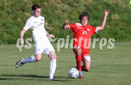 Fussball Unterliga Ost. SPG FC Poggersdorf gegen KAC 1909. Martin Hofbauer, (Poggersdorf), Michael Eisterlehner (KAC). Poggersdorf, am 10.5.2015.
Foto: Kuess
---
pressefotos, pressefotografie, kuess, qs, qspictures, sport, bild, bilder, bilddatenbank
