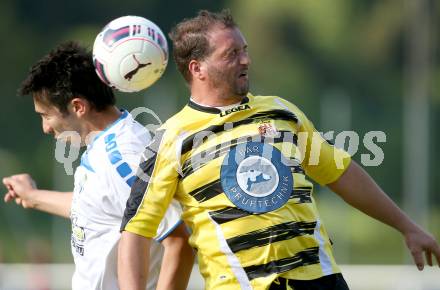 Fussball 1. Klasse Unteres Play Off. Oberes Moelltal gegen Stall. Michael Josef Stolz,  (Oberes Moelltal), Herwig Pucher (Stall). Rangersdorf, am 16.5.2015.
Foto: Kuess
---
pressefotos, pressefotografie, kuess, qs, qspictures, sport, bild, bilder, bilddatenbank