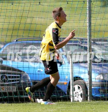 Fussball 1. Klasse Unteres Play Off. Oberes Moelltal gegen Stall. Torjubel Philipp Egger (Stall). Rangersdorf, am 16.5.2015.
Foto: Kuess
---
pressefotos, pressefotografie, kuess, qs, qspictures, sport, bild, bilder, bilddatenbank