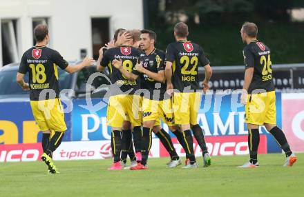 Fussball tipico Bundesliga. RZ Pellets WAC gegen Cashpoint SCR Altach. Torjubel  (Altach). Wolfsberg, am 30.8.2015.
Foto: Kuess
---
pressefotos, pressefotografie, kuess, qs, qspictures, sport, bild, bilder, bilddatenbank