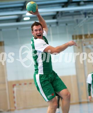 Handball Bundesliga. schlafraum.at Kaernten gegen UHC SISPO Gaenserndorf. Klemen Kresnik (schlafraum.at). Viktring, am 4.10.2015.
Foto: Kuess
---
pressefotos, pressefotografie, kuess, qs, qspictures, sport, bild, bilder, bilddatenbank