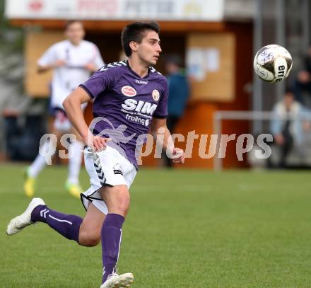 Fussball. Kaerntner Liga. SAK gegen Globasnitz. Anze Pesl (Globasnitz). Klagenfurt, 4.10.2015.
Foto: Kuess
---
pressefotos, pressefotografie, kuess, qs, qspictures, sport, bild, bilder, bilddatenbank
