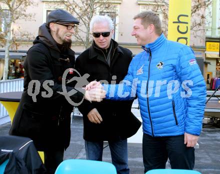 EBEL. Eishockey Bundesliga. VSV Kalenderpraesentation.  Co-Trainer Markus Peintner, Trainer Greg Holst, Buergermeister Guenther Albel. Villach, am 5.12.2015.
Foto: Kuess
---
pressefotos, pressefotografie, kuess, qs, qspictures, sport, bild, bilder, bilddatenbank