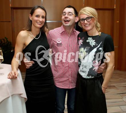 Sportgala. Nacht des Sports. Ehrung Sportler des Jahres. Birgit Kummerer, Alexander Flechl, Sam Mesotitsch. Velden, 22.12.2015.
Foto: Kuess 
---
pressefotos, pressefotografie, kuess, qs, qspictures, sport, bild, bilder, bilddatenbank