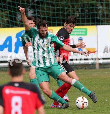Fussball Unterliga West. Nussdorf gegen Radenthein. Aldamir Araujo Da Silva Filho,  (Nussdorf), Benjamin Koslitsch (Radenthein). Nussdorf Debant, am 2.4.2016.
Foto: Kuess
---
pressefotos, pressefotografie, kuess, qs, qspictures, sport, bild, bilder, bilddatenbank