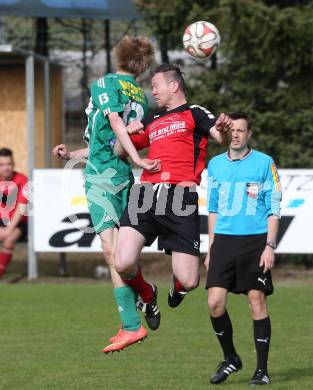 Fussball Unterliga West. Nussdorf gegen Radenthein. Ibel Alempic, (Nussdorf), Ingo Daborer  (Radenthein). Nussdorf Debant, am 2.4.2016.
Foto: Kuess
---
pressefotos, pressefotografie, kuess, qs, qspictures, sport, bild, bilder, bilddatenbank