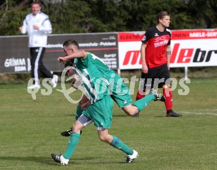 Fussball Unterliga West. Nussdorf gegen Radenthein. Torjubel Manuel Lips, Sladjan Djurdjevic (Radenthein). Nussdorf Debant, am 2.4.2016.
Foto: Kuess
---
pressefotos, pressefotografie, kuess, qs, qspictures, sport, bild, bilder, bilddatenbank