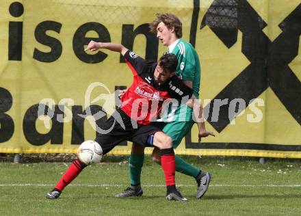 Fussball Unterliga West. Nussdorf gegen Radenthein. Dennis Jeller, (Nussdorf), Tim Kovacic  (Radenthein). Nussdorf Debant, am 2.4.2016.
Foto: Kuess
---
pressefotos, pressefotografie, kuess, qs, qspictures, sport, bild, bilder, bilddatenbank