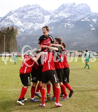 Fussball Unterliga West. Nussdorf gegen Radenthein. Torjubel (Nussdorf). Nussdorf Debant, am 2.4.2016.
Foto: Kuess
---
pressefotos, pressefotografie, kuess, qs, qspictures, sport, bild, bilder, bilddatenbank