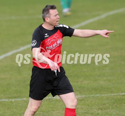 Fussball Unterliga West. Nussdorf gegen Radenthein. Trainer Ibel Alempic (Nussdorf). Nussdorf Debant, am 2.4.2016.
Foto: Kuess
---
pressefotos, pressefotografie, kuess, qs, qspictures, sport, bild, bilder, bilddatenbank