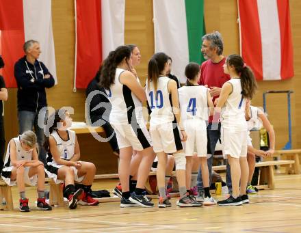 Basketball. Schuelerliga.  NMS Wolfsberg gegen Wien.  Villach, 28.4.2016.
Foto: Kuess
---
pressefotos, pressefotografie, kuess, qs, qspictures, sport, bild, bilder, bilddatenbank