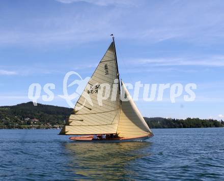 Segeln. Classic Holzboot Regatta Woerthersee. Rarahu mit Kari Khevenhueller (K34). 21.5.2016.
Foto: Kuess
---
pressefotos, pressefotografie, kuess, qs, qspictures, sport, bild, bilder, bilddatenbank