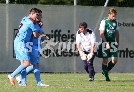 Fussball Unterliga Ost. Woelfnitz gegen Ludmannsdorf. Torjubel Adnan Bajric, Guenther Zussner (Woelfnitz). Woelfnitz, am 28.5.2016.
Foto: Kuess
---
pressefotos, pressefotografie, kuess, qs, qspictures, sport, bild, bilder, bilddatenbank