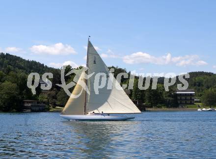 Segeln. Classic Holzboot Regatta Woerthersee. Rarahu mit Kari Khevenhueller (K34). 21.5.2016.
Foto: Kuess
---
pressefotos, pressefotografie, kuess, qs, qspictures, sport, bild, bilder, bilddatenbank