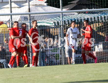 Fussball. Kaerntner Liga. SAK gegen Atus Ferlach. Torjubel (Ferlach). Klagenfurt, 10.6.2016.
Foto: Kuess 
---
pressefotos, pressefotografie, kuess, qs, qspictures, sport, bild, bilder, bilddatenbank