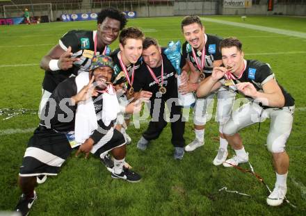 American Football. Austrian Bowl. Swarco Raiders Tirol gegen Giants. Jubel Tirol. Klagenfurt, am 23.7.2016.
Foto: Kuess
---
pressefotos, pressefotografie, kuess, qs, qspictures, sport, bild, bilder, bilddatenbank