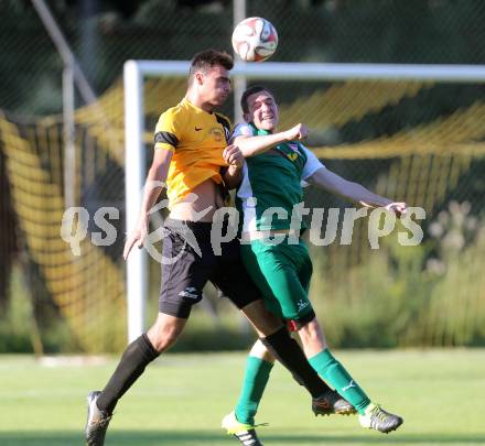 Fussball 1. Klasse B. Faakersee gegen Bad Bleiberg. Andreas Unterguggenberger,  (Faakersee), Manuel Jost (Bad Bleiberg). Faakersee, am 7.8.2016.
Foto: Kuess
---
pressefotos, pressefotografie, kuess, qs, qspictures, sport, bild, bilder, bilddatenbank