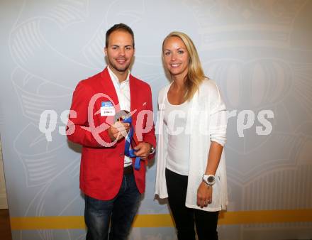 Billard. Albin Ouschan, Jasmin Ouschan. Klagenfurt, 8.8.2016.
Foto: Kuess 
---
pressefotos, pressefotografie, kuess, qs, qspictures, sport, bild, bilder, bilddatenbank