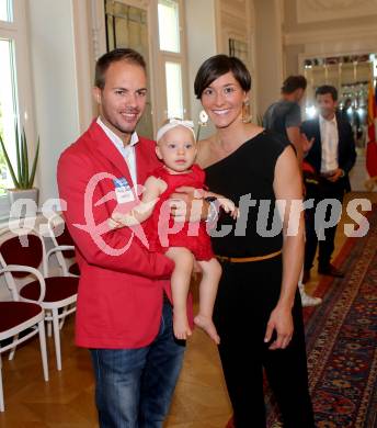 Billard. Albin Ouschan, Katharina, Tochter Lena-Sophie. Klagenfurt, 8.8.2016.
Foto: Kuess 
---
pressefotos, pressefotografie, kuess, qs, qspictures, sport, bild, bilder, bilddatenbank