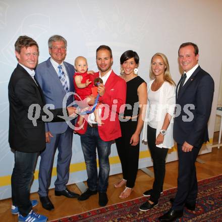 Billard. Arno Arthofer, Landeshauptmann Peter Kaiser, Albin Ouschan, Katharina, Tochter Lena-Sophie, Jasmin Ouschan, Ulrich Zafoschnig.. Klagenfurt, 8.8.2016.
Foto: Kuess 
---
pressefotos, pressefotografie, kuess, qs, qspictures, sport, bild, bilder, bilddatenbank