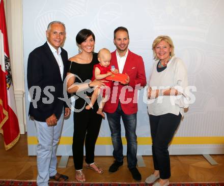 Billard. Juergen Pfeiler, Albin Ouschan, Katharina, Tochter Lena-Sophie, Maria-Luise Mathiaschitz. Klagenfurt, 8.8.2016.
Foto: Kuess 
---
pressefotos, pressefotografie, kuess, qs, qspictures, sport, bild, bilder, bilddatenbank