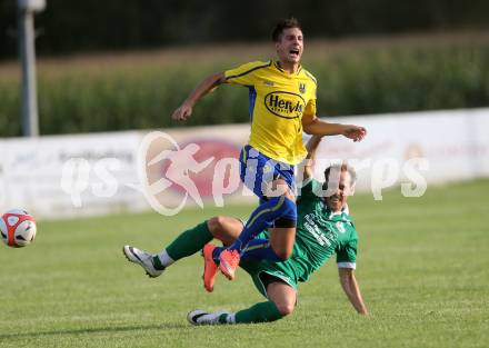 Fussball 1. Klasse C. Liebenfels gegen Donau. Stefan Perack,  (Liebenfels),  Martin Rauter Rauter (Donau). Liebenfels, am 20.8.2016.
Foto: Kuess
---
pressefotos, pressefotografie, kuess, qs, qspictures, sport, bild, bilder, bilddatenbank