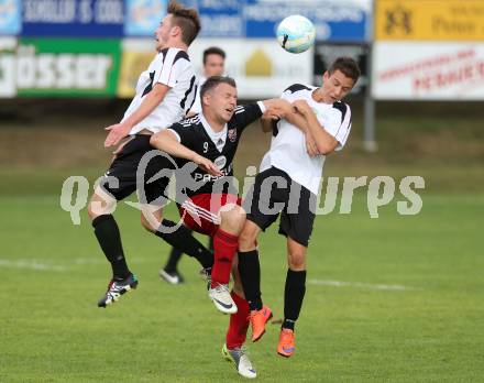 Fussball 1. KLasse A. Gmuend 1b gegen Defreggental. Peter Wettengl, Christof Ruescher (Gmuend), David Jakob Veider (Defreggental). Gmuend, am 11.9.2016.
Foto: Kuess
---
pressefotos, pressefotografie, kuess, qs, qspictures, sport, bild, bilder, bilddatenbank
